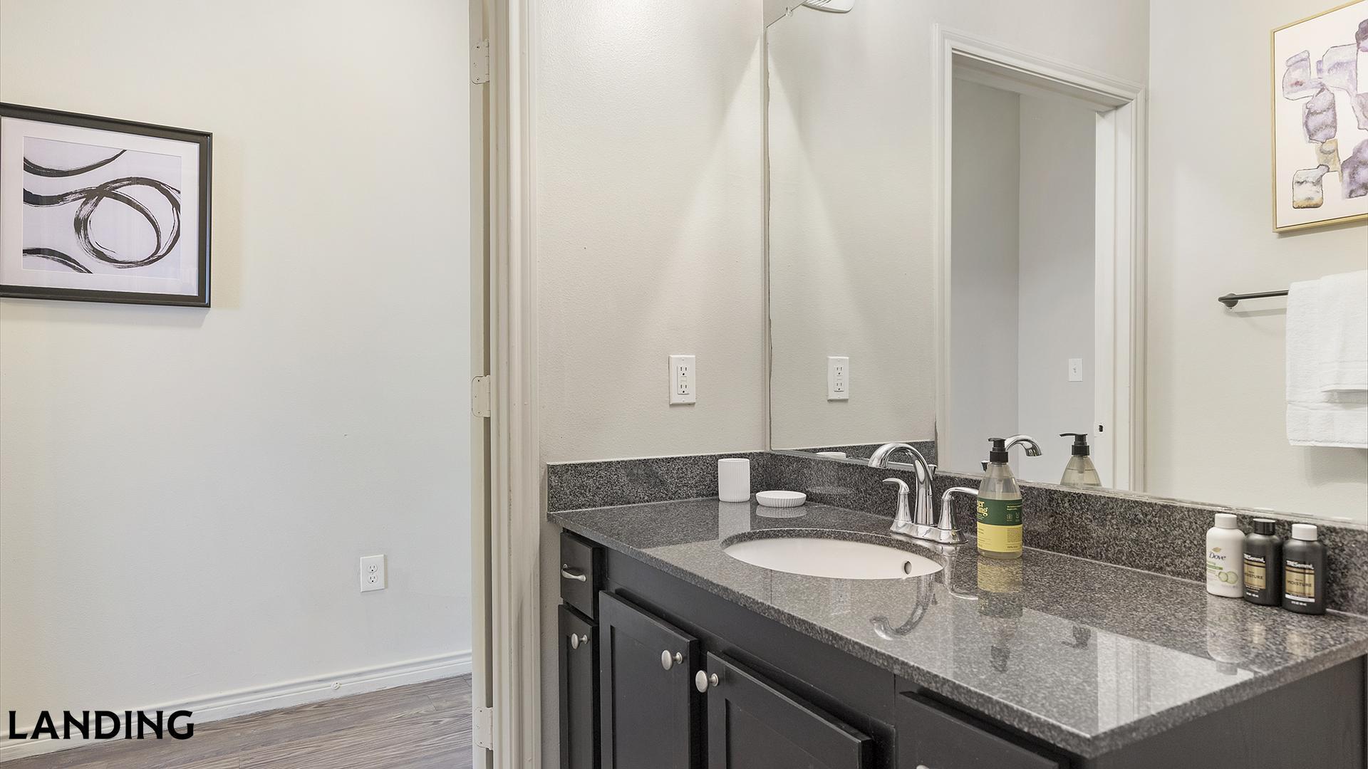 Building Photo - 750 Fort Worth Ave