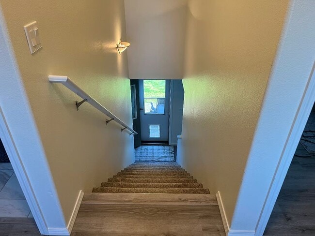 Building Photo - Furnished 3 Bedroom. 2.5 Bath Home in Dundee- Short Term Lease Options Available