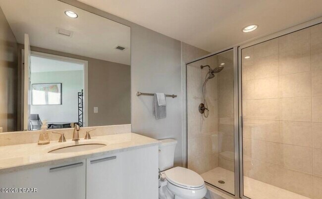 Building Photo - 231 Riverside Dr