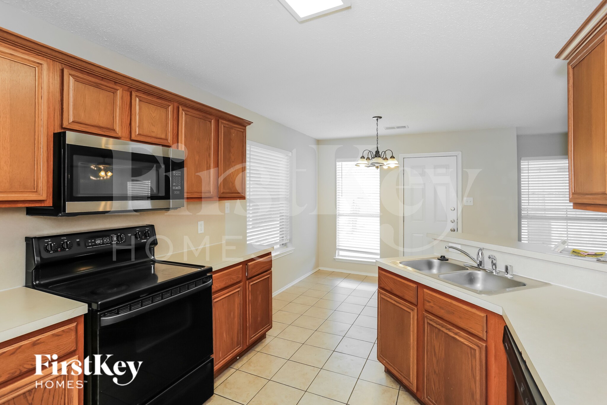 Building Photo - 1146 Finch Cir