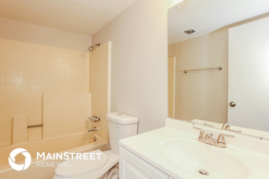 Building Photo - 4210 E Evans Dr