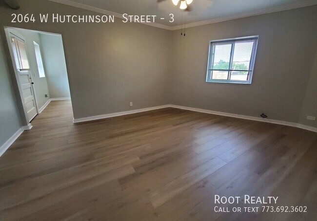 Building Photo - Lincoln Square / North Center – Modern Top...