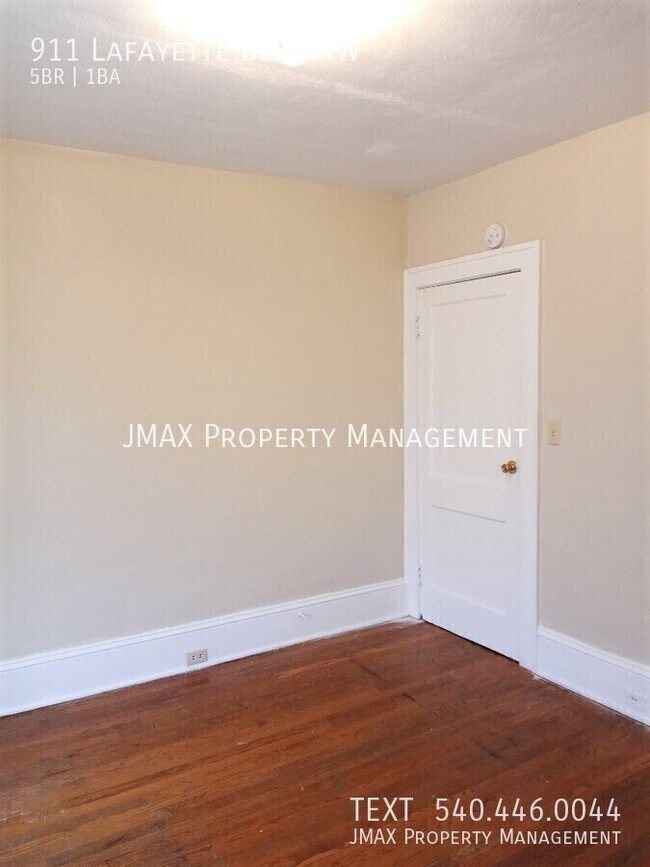 Building Photo - 911 Lafayette Blvd NW