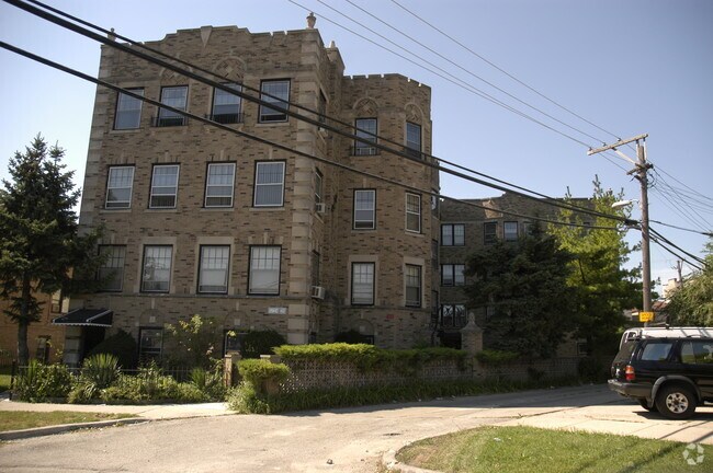 Building Photo - 5724-26 N Mozart St