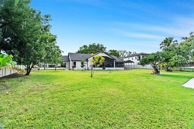 Building Photo - 15912 Willowdale Rd