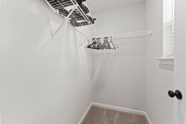 Building Photo - Elegant 3-Bedroom Home in Isaac Court. Available the Second Week of October!
