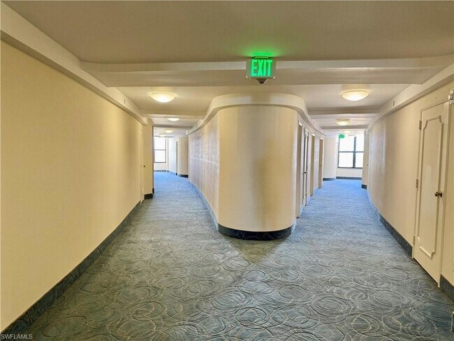 Building Photo - 4001 Gulf Shore Blvd N