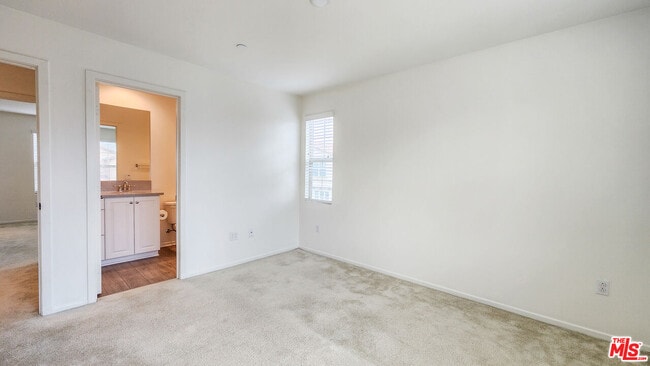 Building Photo - 835 Orchid Way