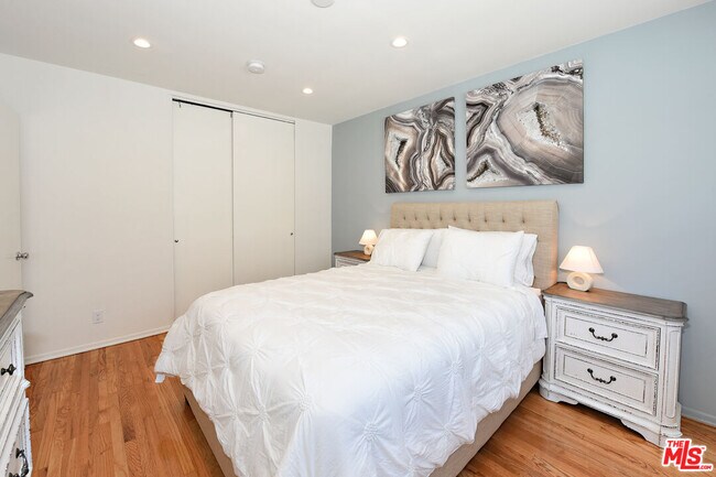 Building Photo - 4035 Inglewood Blvd