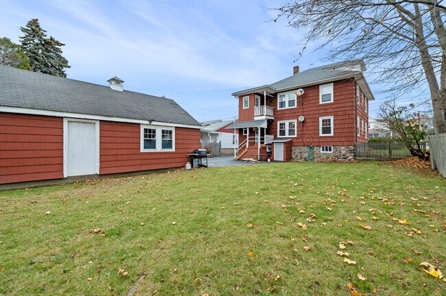 Building Photo - 38 Raymond Rd