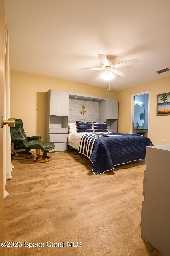 Building Photo - 106 Delvalle St