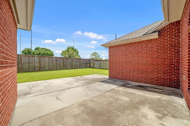 Building Photo - 10603 White Bridge Ln