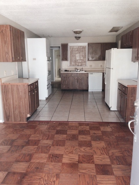 Building Photo - 1602 18th E Ave