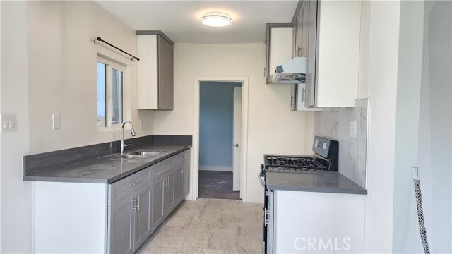 Building Photo - 8331 Cottonwood Ave