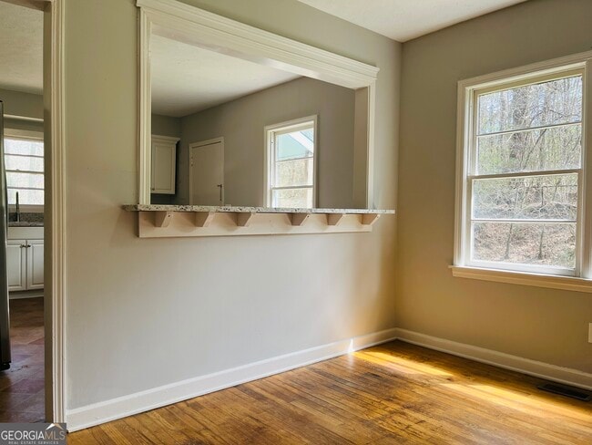 Building Photo - 32 N Cove Dr