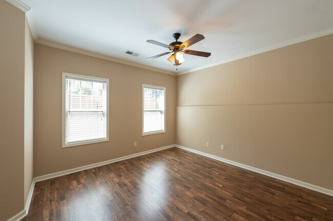 Building Photo - 913 Telfair Close