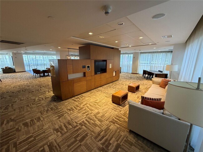 Building Photo - 400 Alton Rd