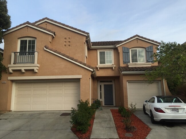 Building Photo - 2340 Pacifica Ct