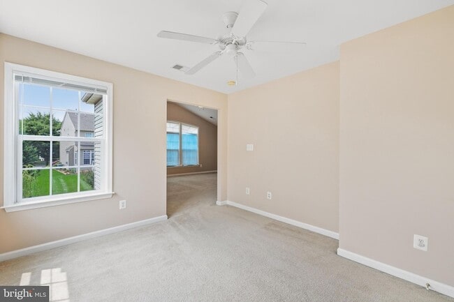 Building Photo - 9036 Woodpecker Ct