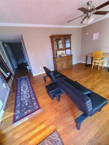 Building Photo - 5004 Falling Creek Ln