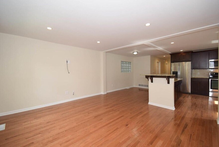 Building Photo - 1744 Arlington N Pl