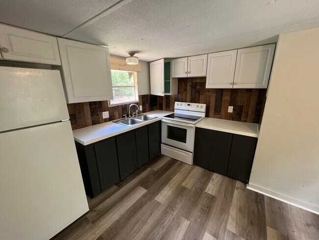 Building Photo - 3829 Red Bug Road, Unit 76 Wildwood