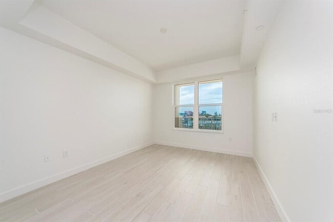 Building Photo - 125 Island Way