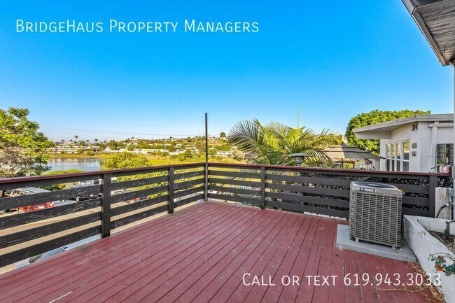 Building Photo - 4263 Mentone St