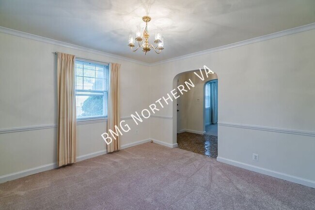 Building Photo - 2300 N Buchanan St