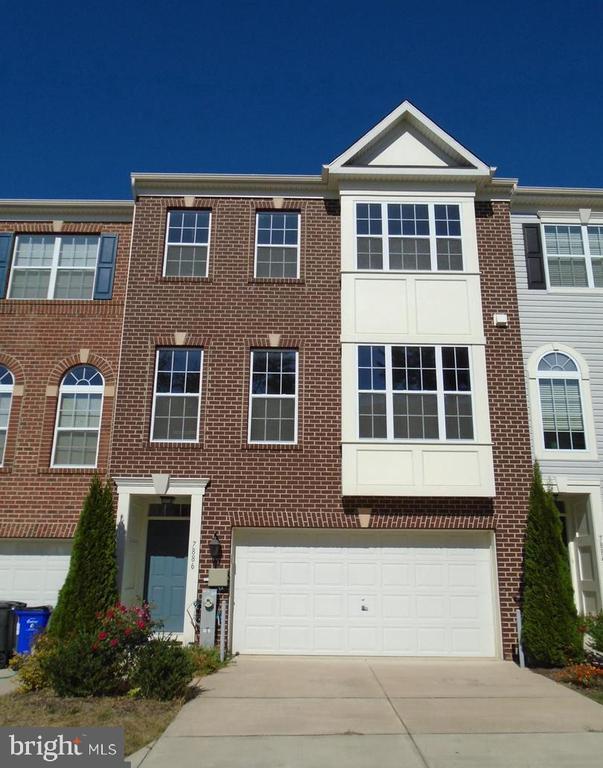 Building Photo - 7886 River Rock Way