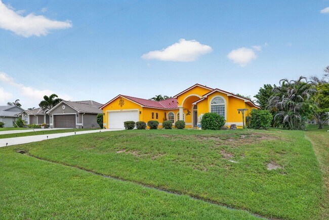 Building Photo - 3077 SE Galt Cir
