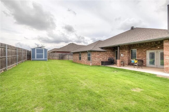 Building Photo - 8309 NW 160th Ct