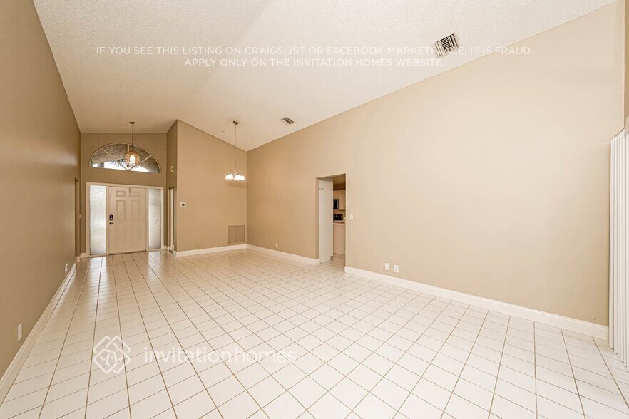 Building Photo - 1320 SW 18th St