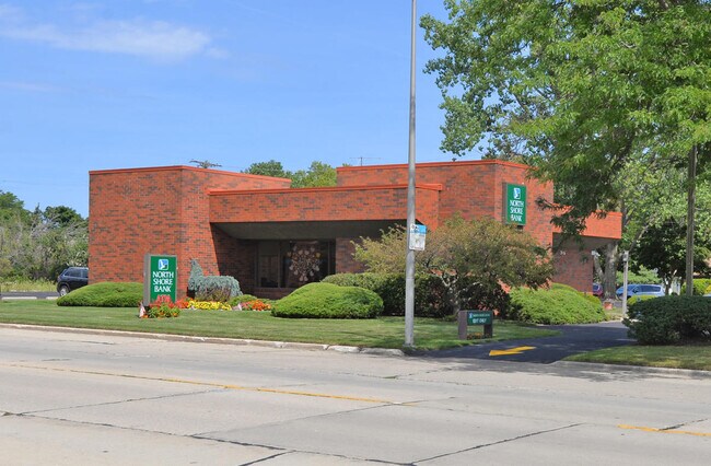 Building Photo - 3900 N Main St