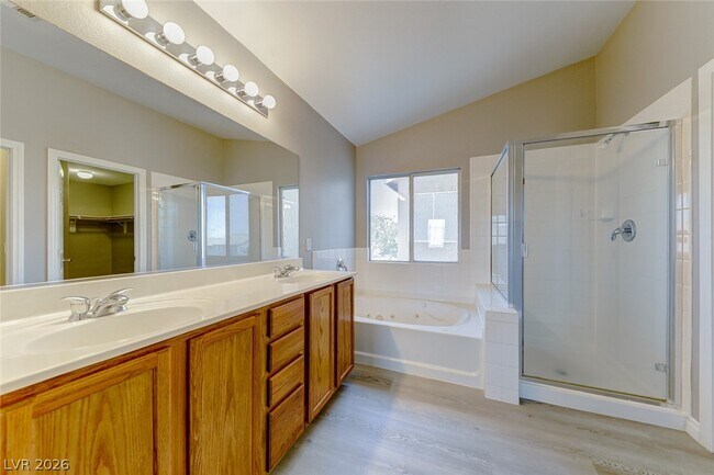 Building Photo - 7940 Dexter Falls St