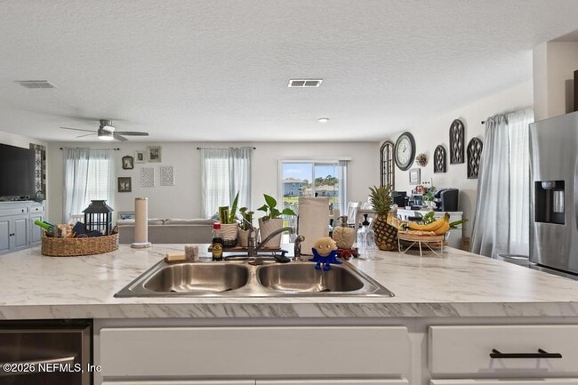 Building Photo - 152 Jarama Cir