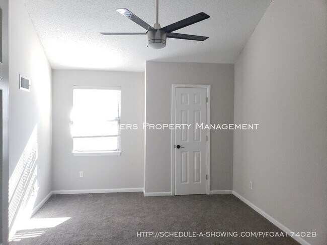 Building Photo - 6823 W 76th St - 2 Bed 2 Bath Remodel!