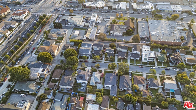 Building Photo - 4183 Commonwealth Ave