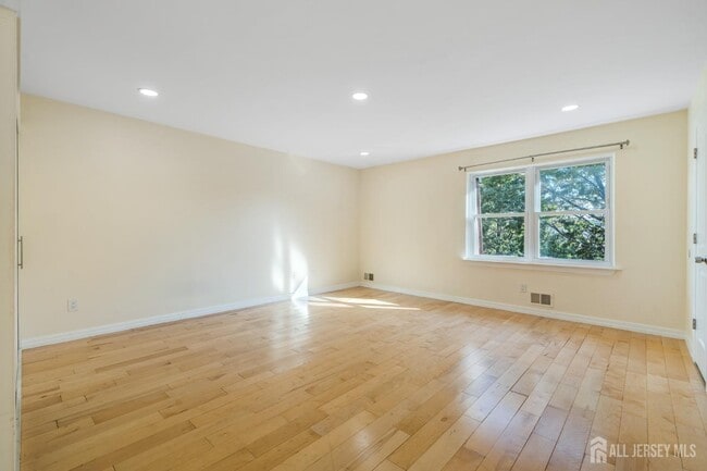 Building Photo - 6304 Hana Rd
