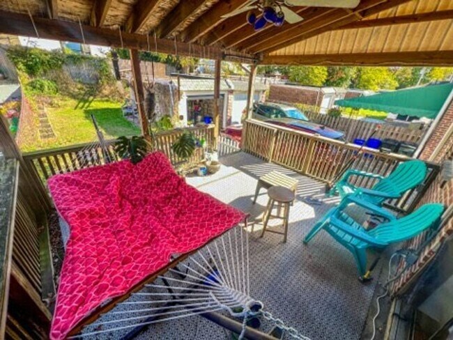 Building Photo - Gorgeous 3-Bedroom Home in Havertown! Avai...