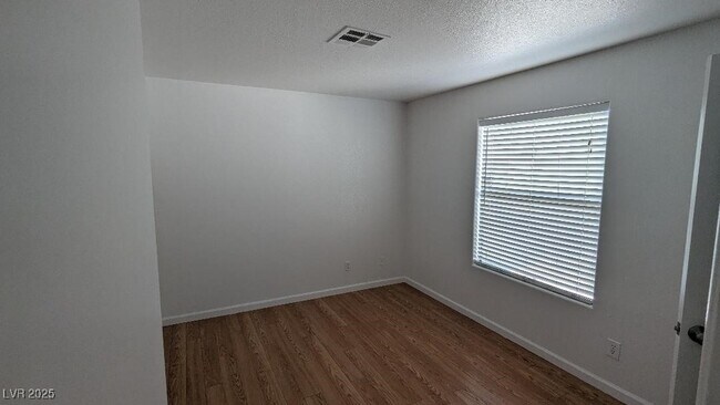 Building Photo - 5211 S Lindell Rd