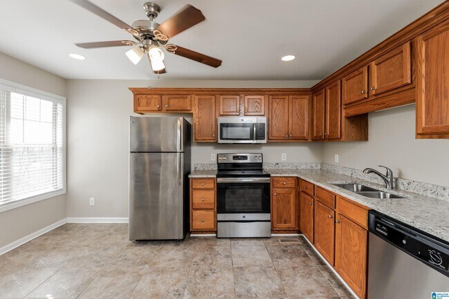 Building Photo - 650650 Starlite Dr