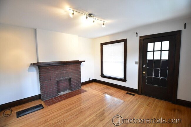 Building Photo - 2659-2661 Deming Avenue