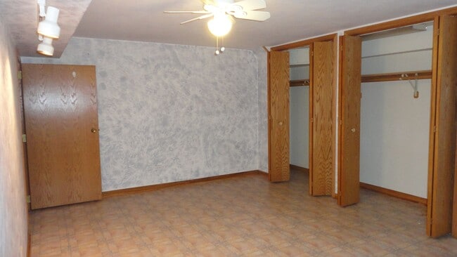 Building Photo - 4230 Highland Ave