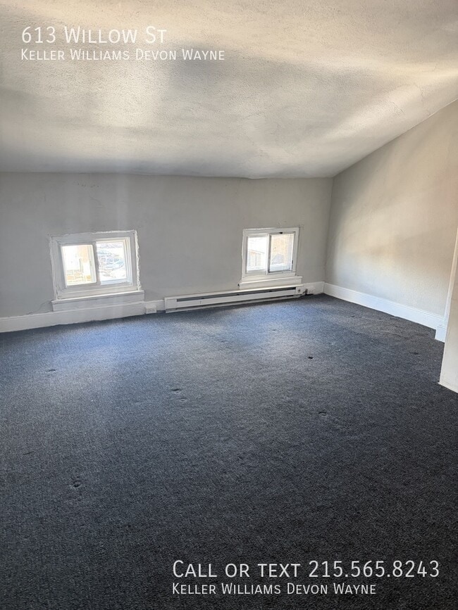 Building Photo - 613 Willow St