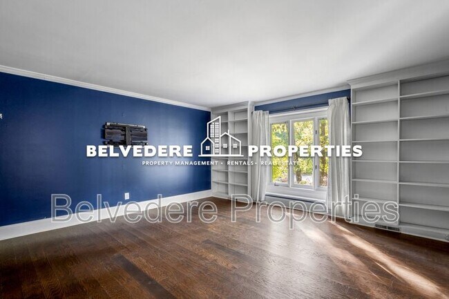 Building Photo - 4103 Oak Hollow Dr
