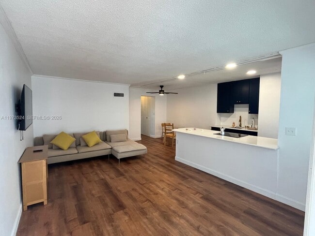 Building Photo - 1698 Jefferson Ave