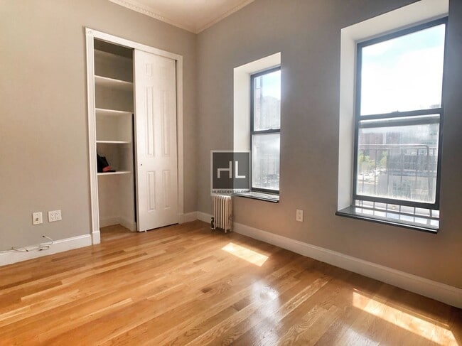 Building Photo - 338 E 100th St