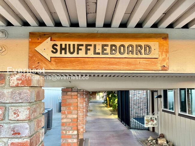 Building Photo - 28848 Del Monte Dr