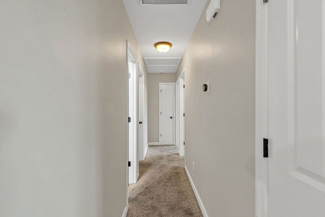 Building Photo - 258 Breakwater Dr